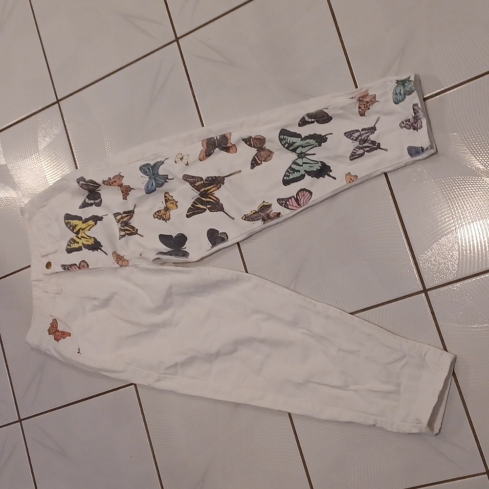 4/$60 White Butterfly Jeans - Size XS